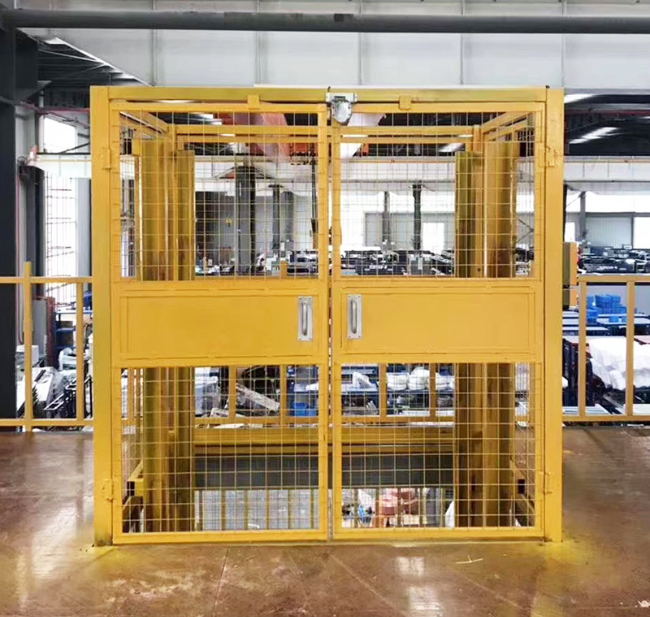 湘东智能导轨式升降机亮相