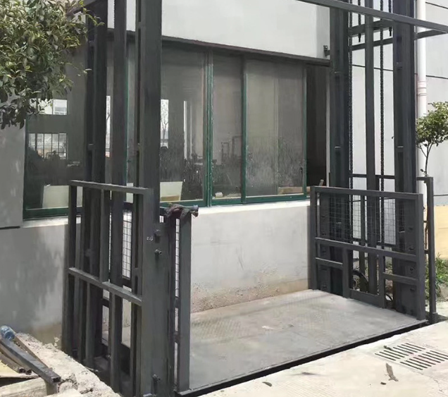 湘东导轨式施工升降机助力民生工程提速增效