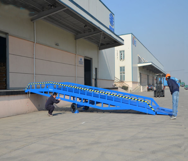 湘东移动式登车桥应用