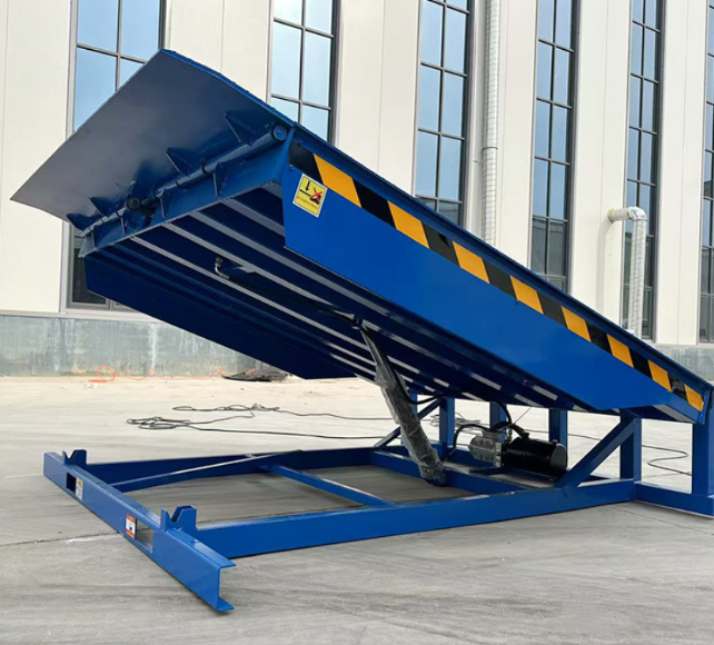 湘东固定式登车桥应用